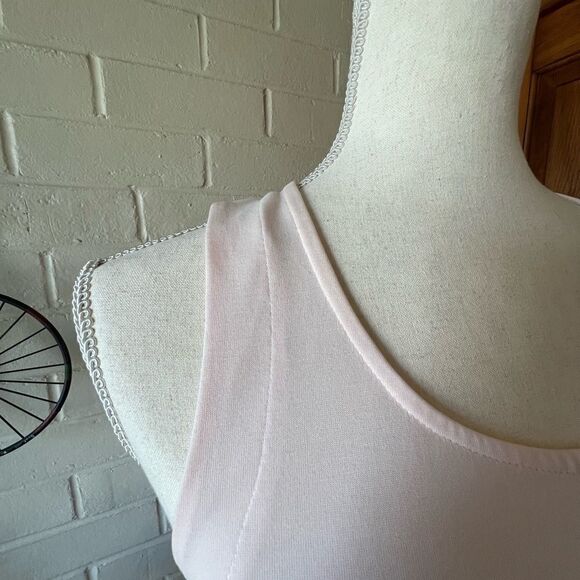 SPLENDID shirt sleeveless with back cut out size S light pink EUC - Picture 3 of 13